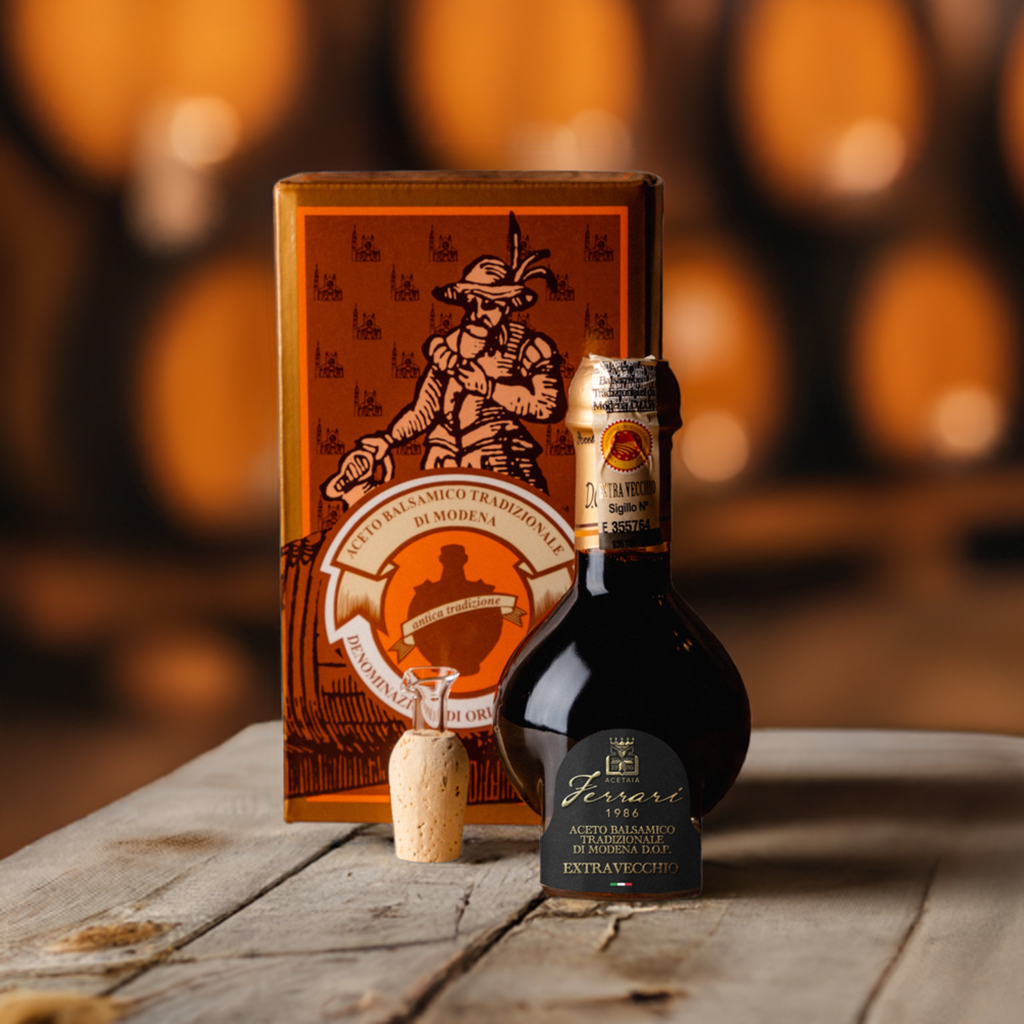 Aceto balsamico d Modena Tradizionale EXTRAVECCHIO Affinato 25 anni D.O.P. - Acetaia Ferrari 1986 - prelevato da barili avviati da almeno 25 anni - Giugiaro