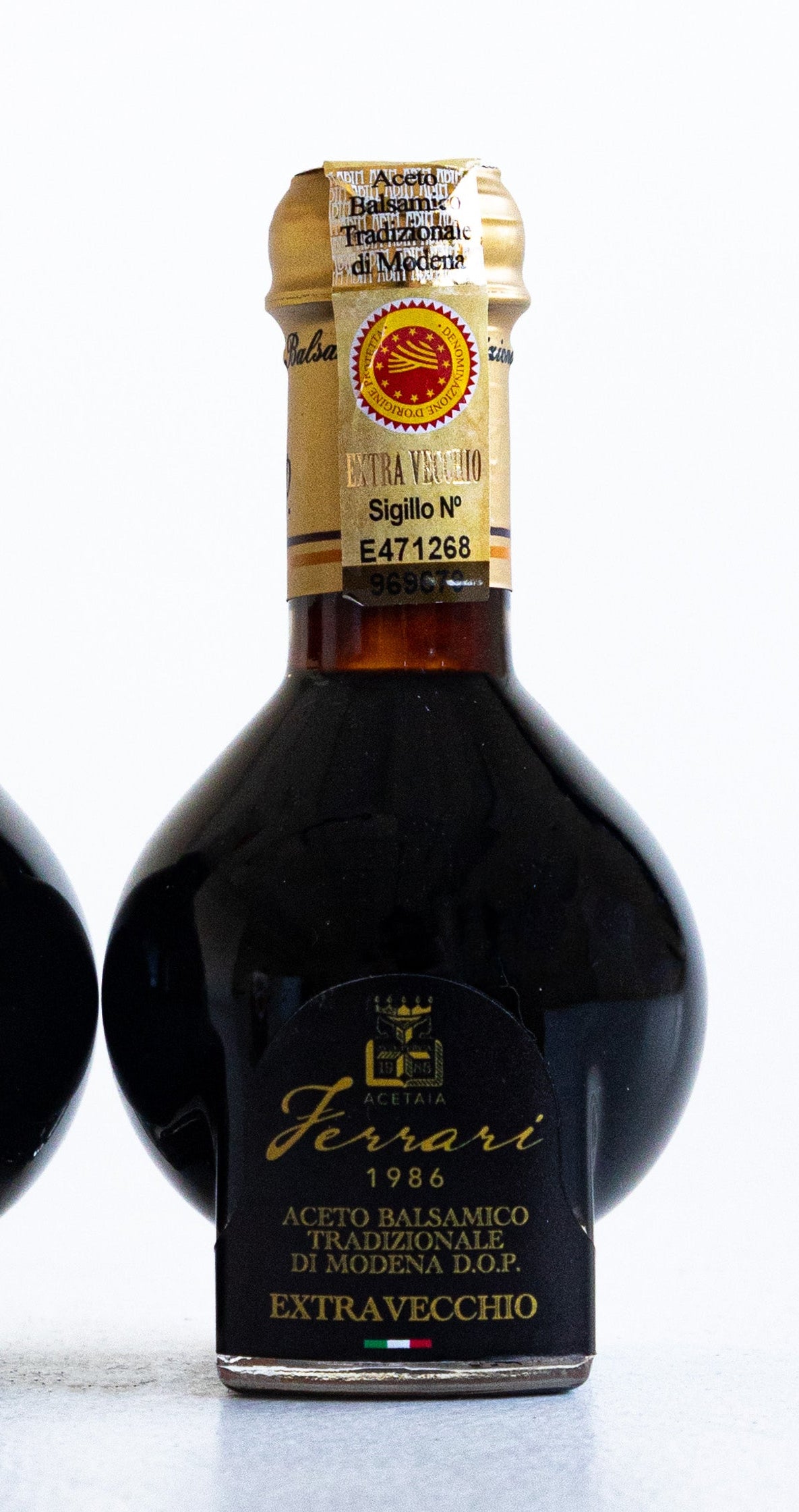 Aceto-balsamico_di_Modena_-Tradizionale-EXTRAVECCHIO-Affinato-25-anni-D.O.P._Acetaia-Ferrari-1986
