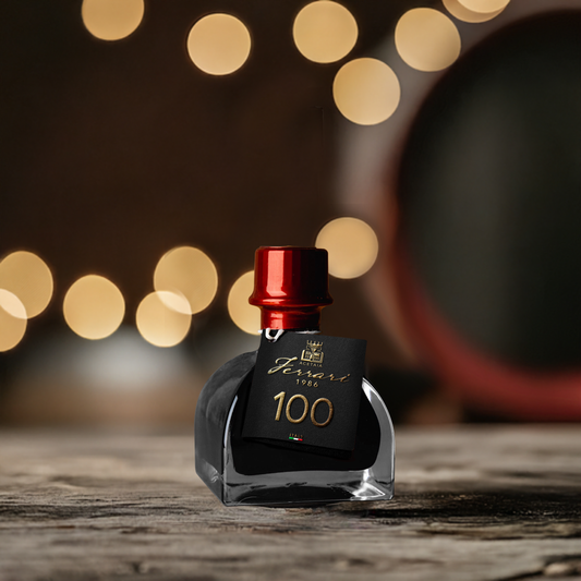 Aceto Balsamico di Modena con un invecchiamento di 2 anni in botti centenarie.
Acetaia Ferrari 1986